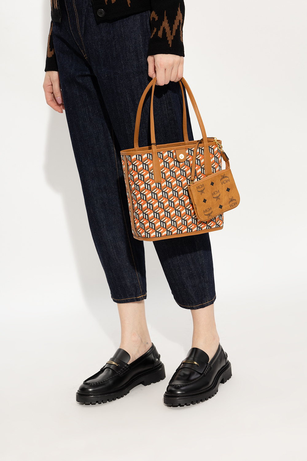 Mcm liz outlet bag